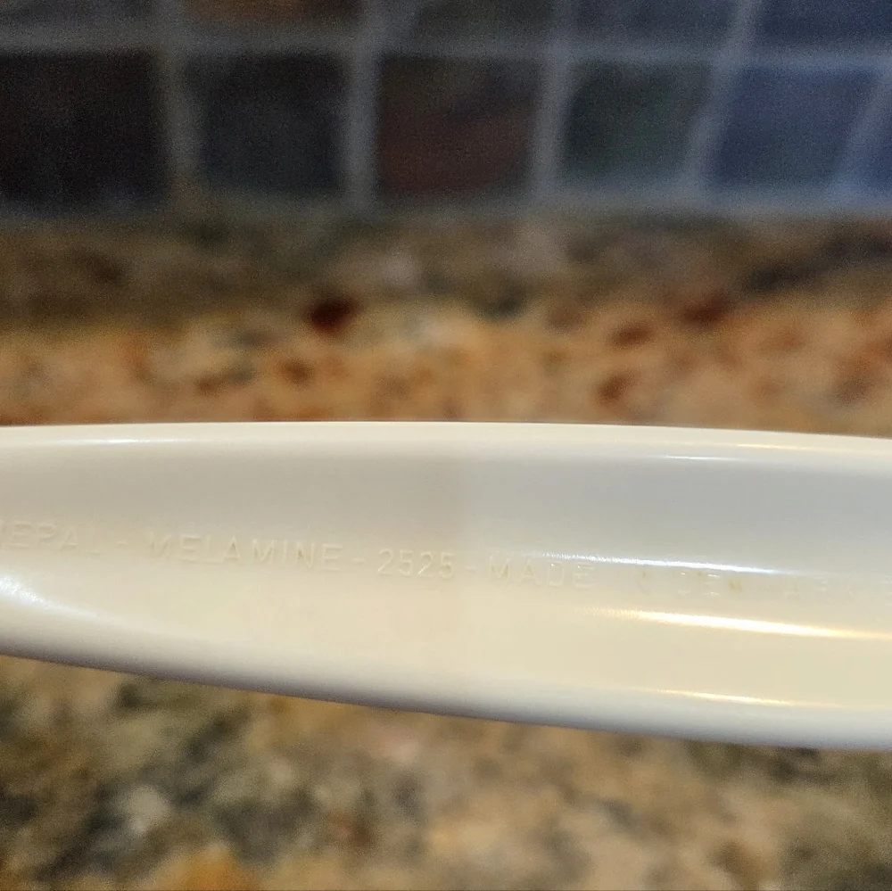 Vintage Rosti Melamine Danish White  Soup Ladle #2525 Length 11